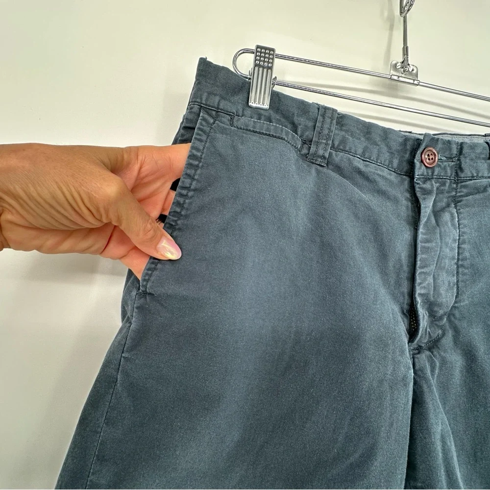 #290-‎ J. Crew Men's Dark Blue Flat Front Shorts